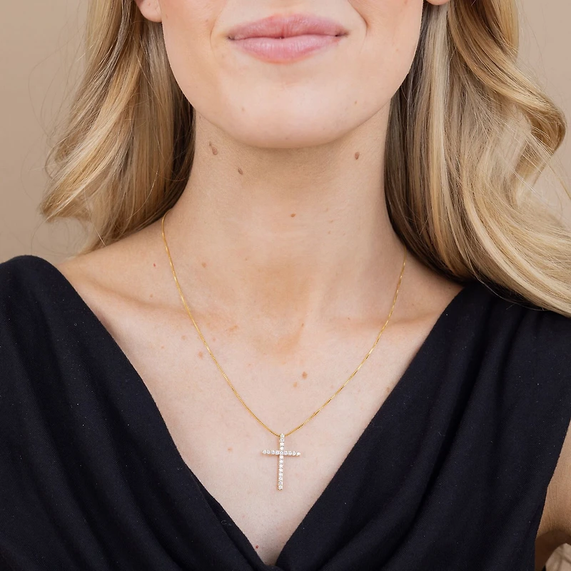 H-I / I1) Womens 1/ CT. T.W. Lab Grown White Diamond 10K Gold Cross 18 Inch Pendant Necklace