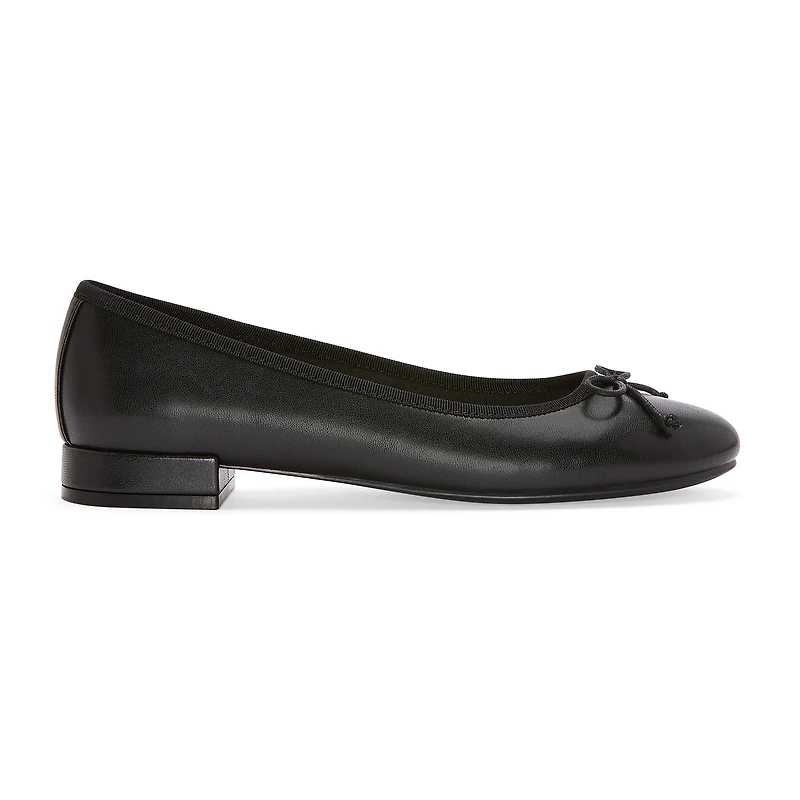 Liz Claiborne Cecil Womens Round Closed Toe Ballet Flats