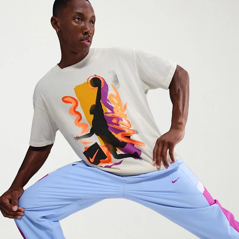 Nike Mens Crew Neck Short Sleeve Regular Fit Graphic T-Shirt