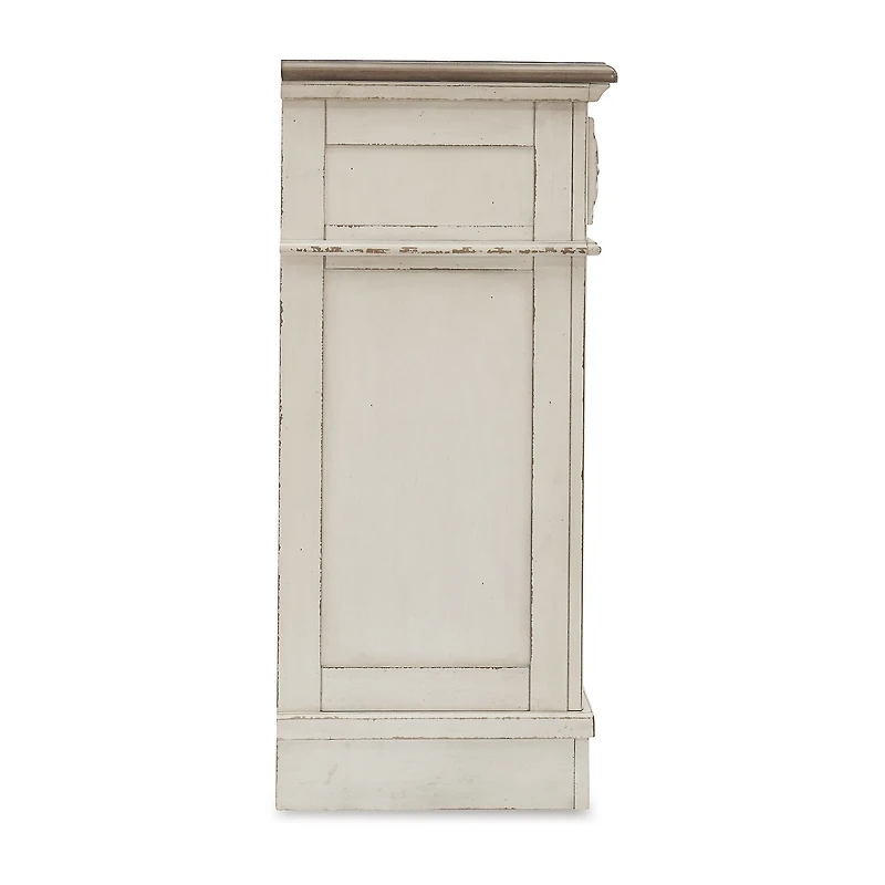 Signature Design by Ashley Realyn 7-Drawer Dresser in Chipped White