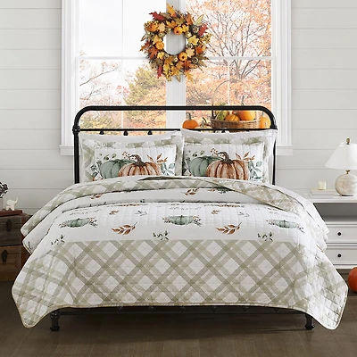 Avanti Grateful Patch Reversible Quilt Set
