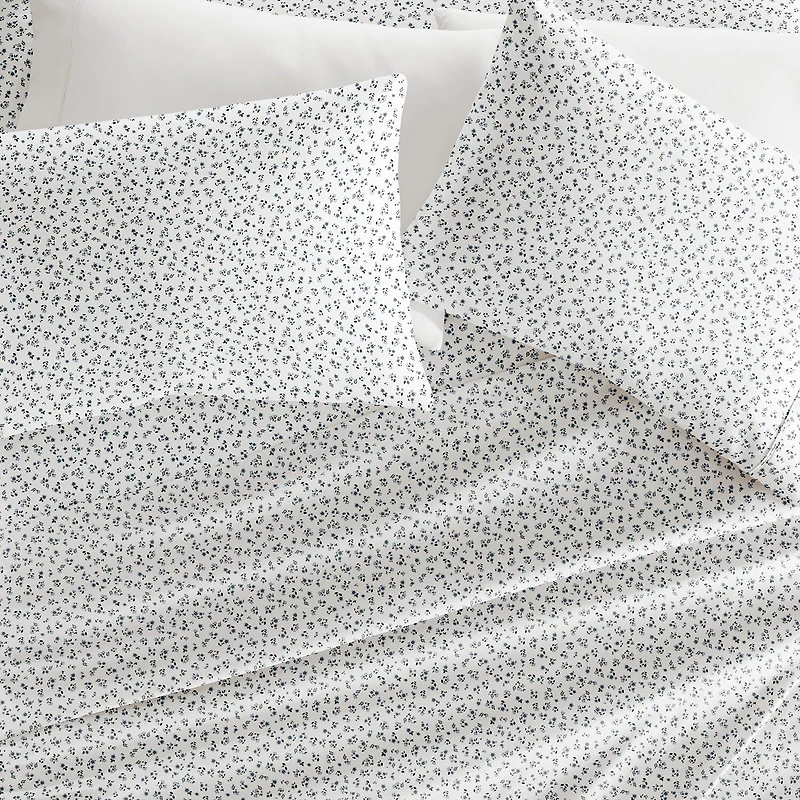 Casual Comfort Ditsy Floral Patterned Sheet Set