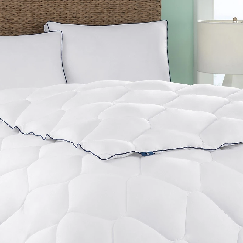 Serta Ocean Breeze Down Alternative Comforter