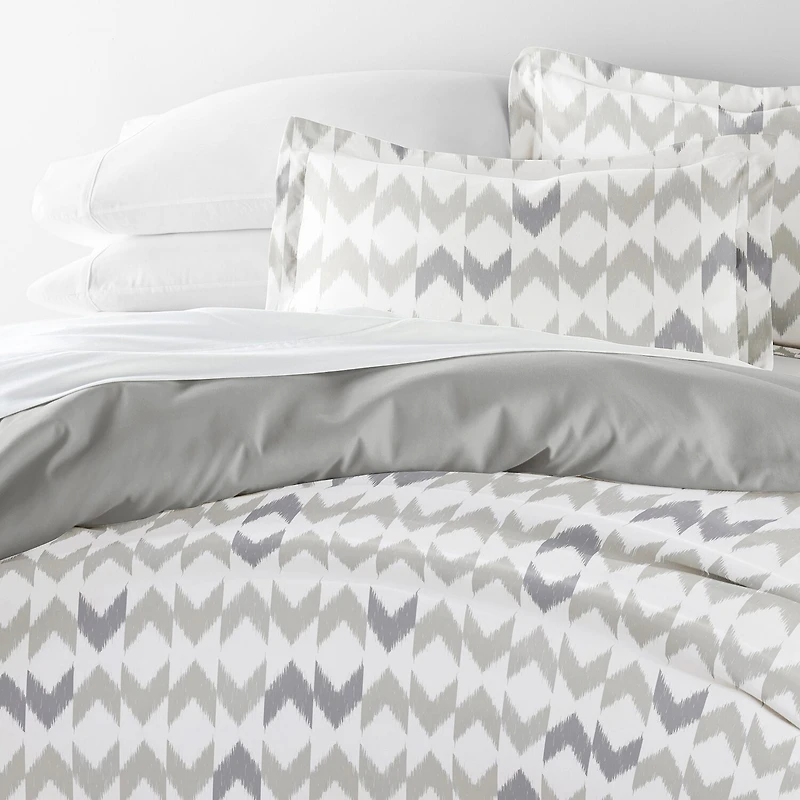 Casual Comfort Chevron Sleep Pattern Oversized Reversible Duvet Cover Set