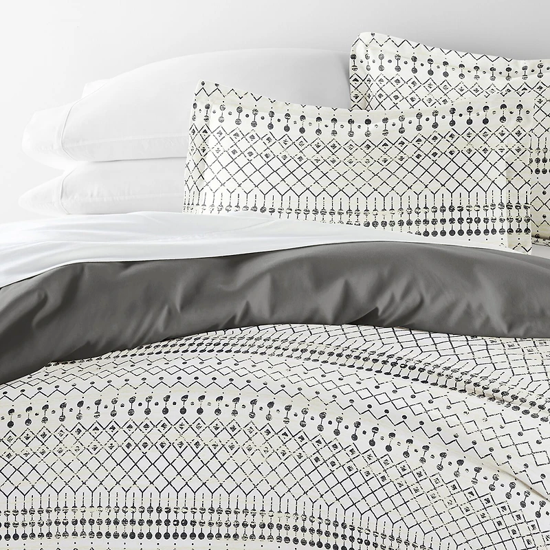Casual Comfort Etched Gate Pattern Oversized Reversible Duvet Cover Set