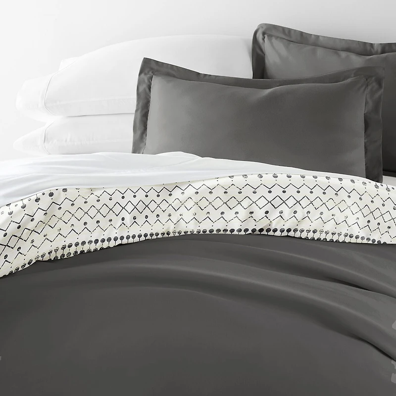 Casual Comfort Etched Gate Pattern Oversized Reversible Duvet Cover Set
