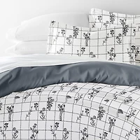 Casual Comfort Flower Field Pattern Oversized Reversible Duvet Cover Set