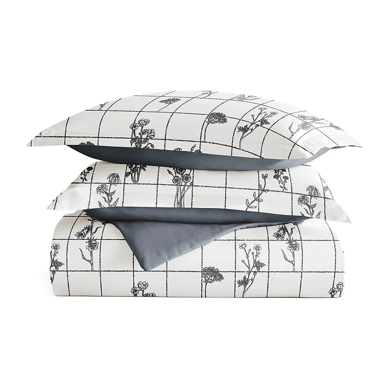 Casual Comfort Flower Field Pattern Oversized Reversible Duvet Cover Set