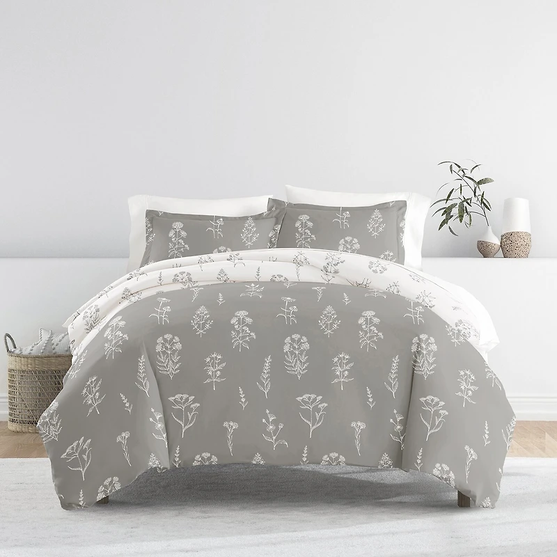 Casual Comfort Botany Floral Patterned Reversible Duvet Cover Set