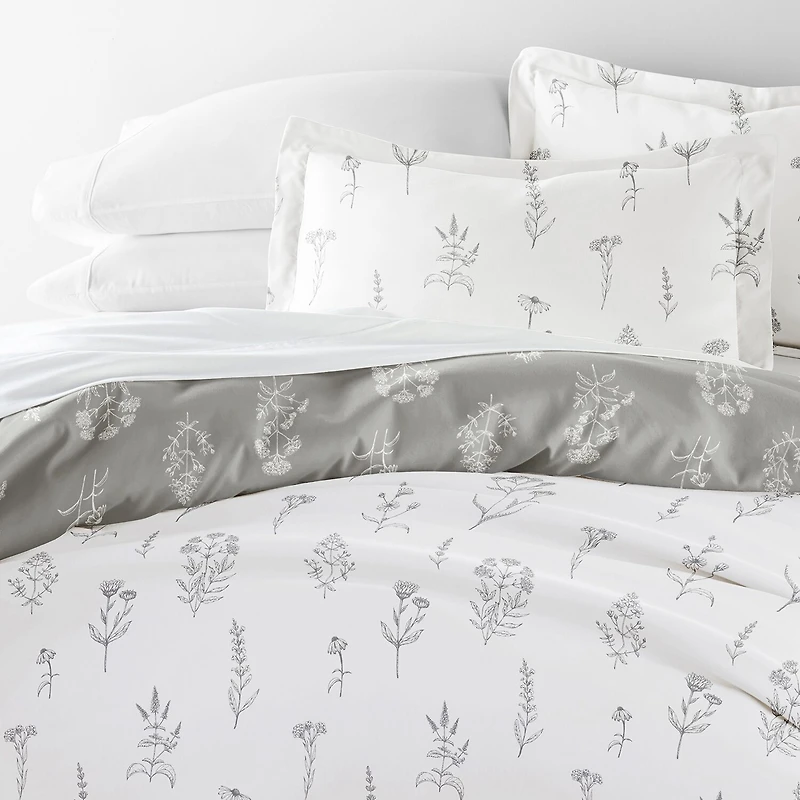 Casual Comfort Botany Floral Patterned Reversible Duvet Cover Set