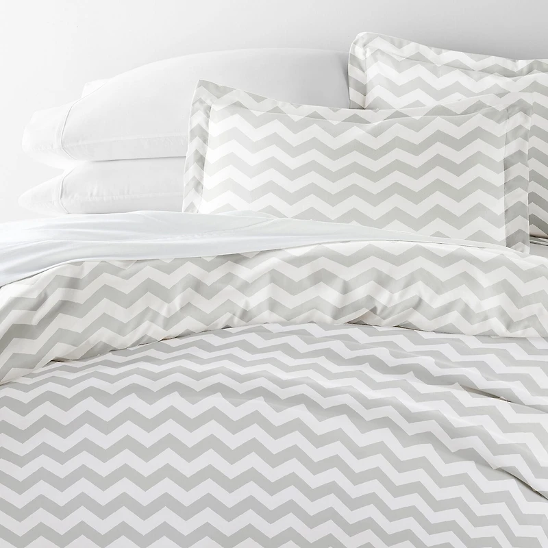 Casual Comfort Premium Ultra Soft Arrow Pattern Duvet Cover Set