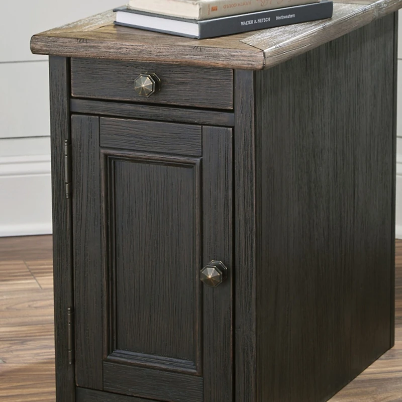Signature Design by Ashley® Tyler Creek Chair Side End Table