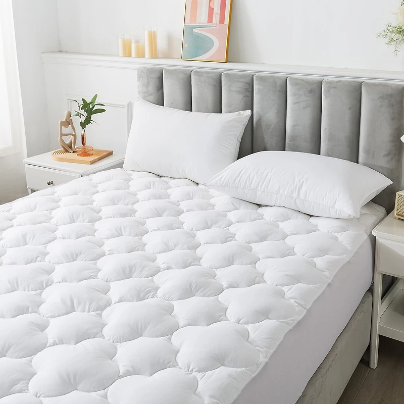 Royal Velvet European White Down Mattress Topper