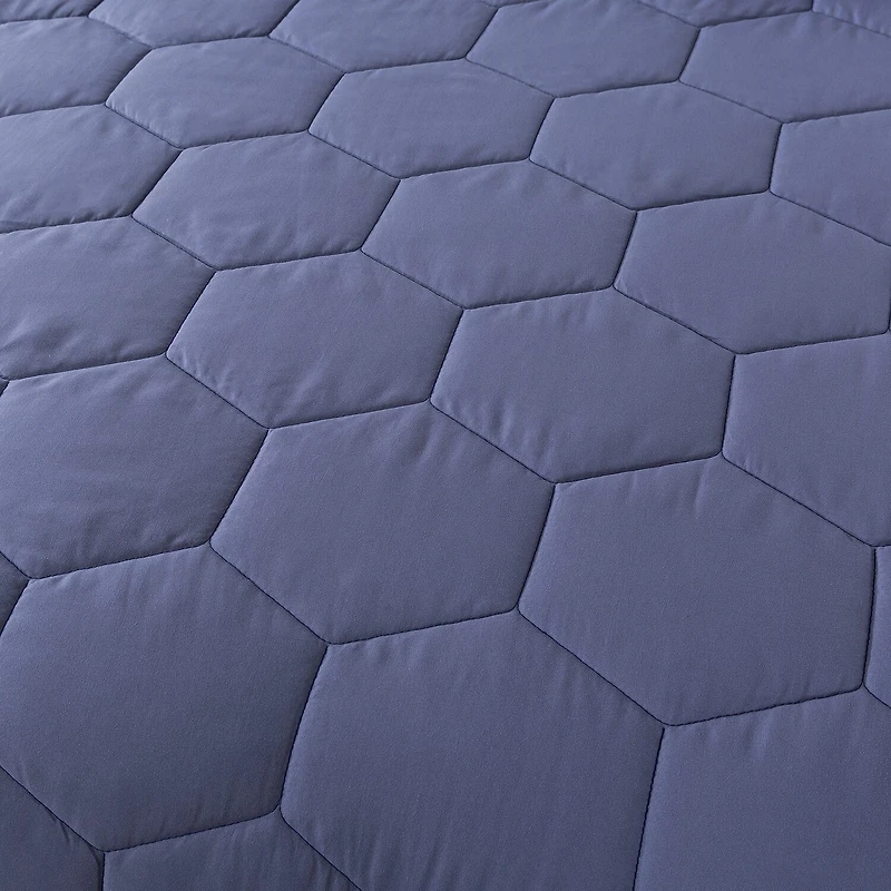 St. James Home Honeycomb Color Contrast Stitch Down Alternative Blanket