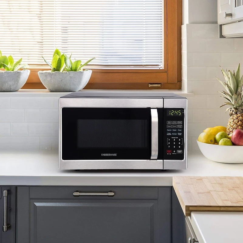 Farberware Classic 0.7 Microwave Oven, Brushed Stainless