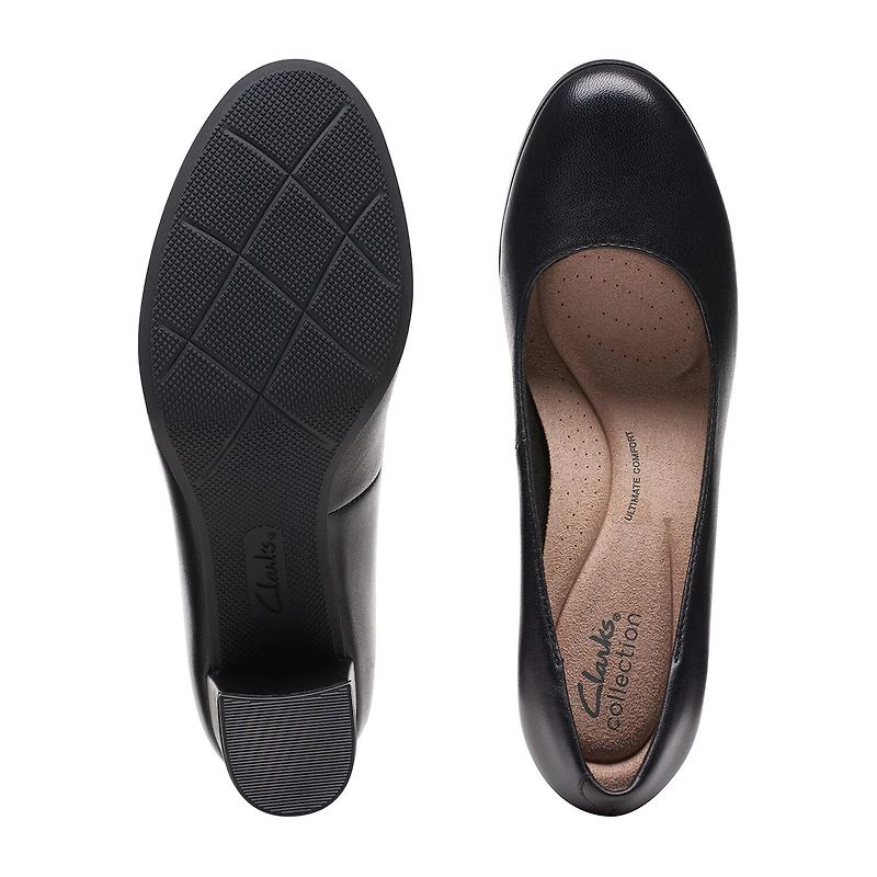 Clarks Bayla Skip Womens Round Closed Toe Block Heel Pumps