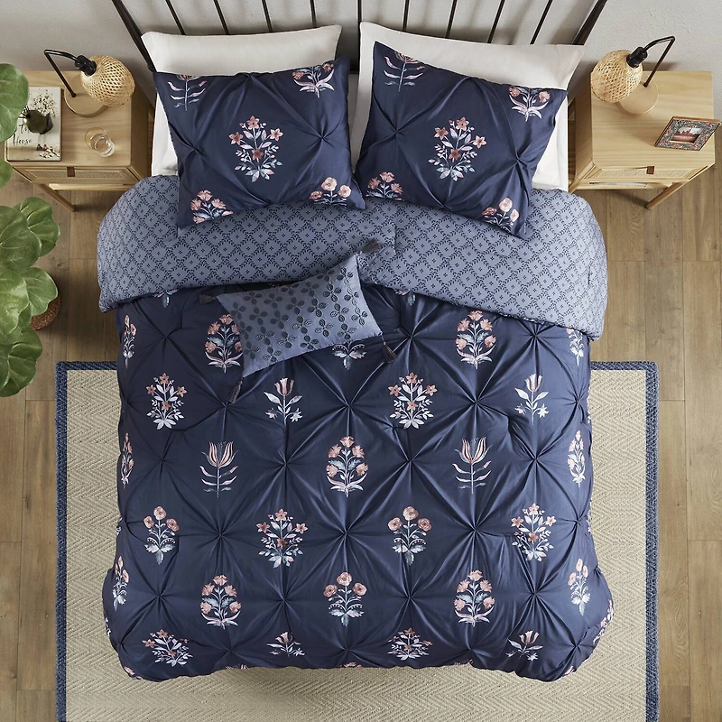 Madison Park Peony Pintuck 4-pc. Midweight Comforter Set