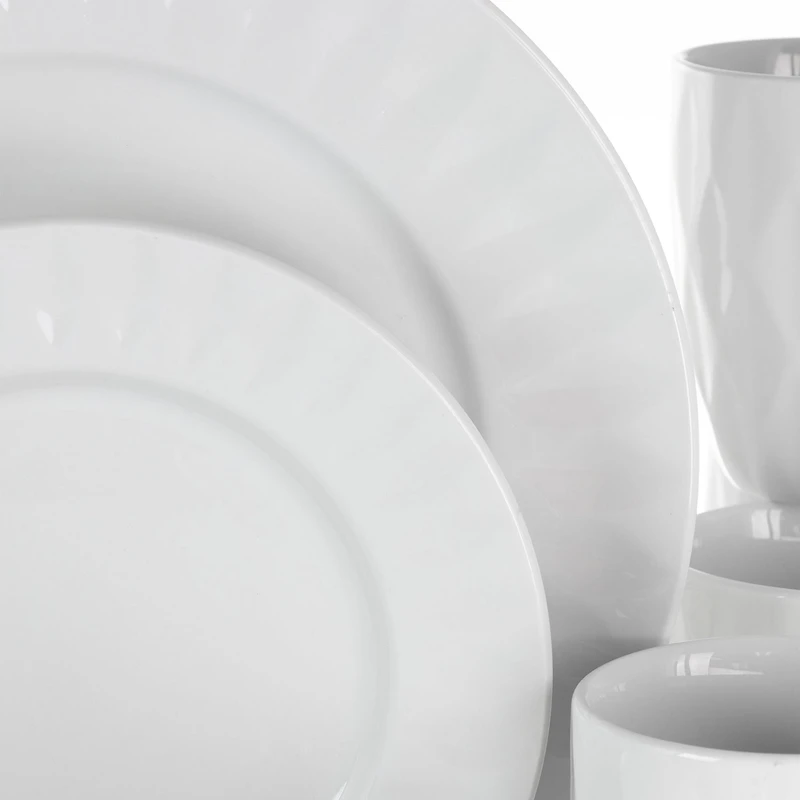 Elama 18-pc. Porcelain Dinnerware Set