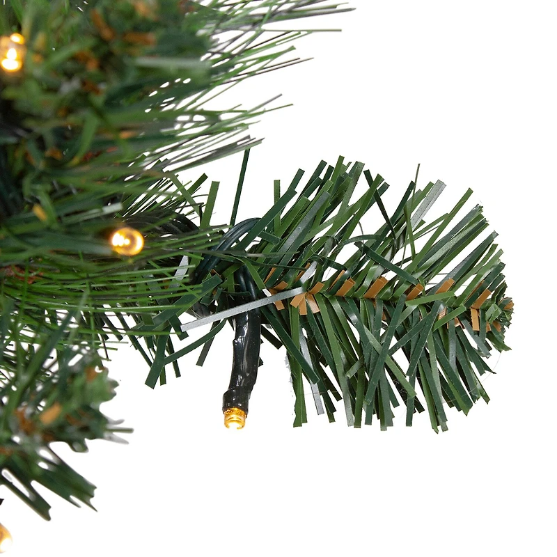 Northlight Bows And Berries Pre-Lit Christmas Indoor Garland