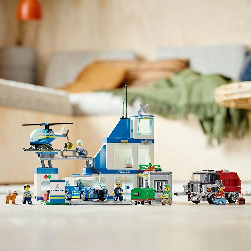 LEGO City Police Police Station 60316 Building Set (668 Pieces)