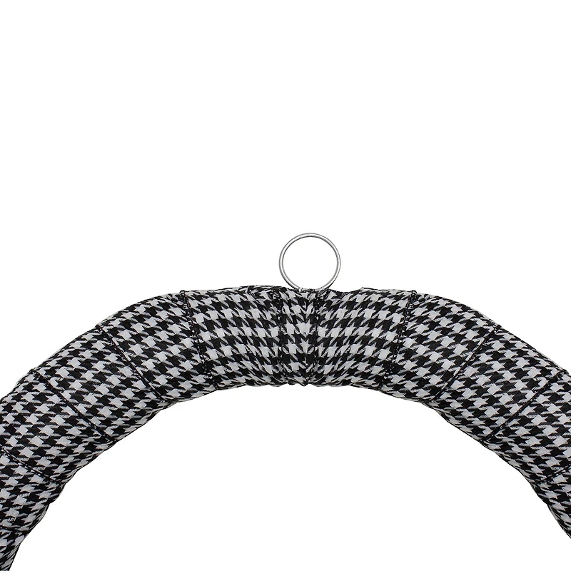 Northlight Houndstooth And Berry Wreath