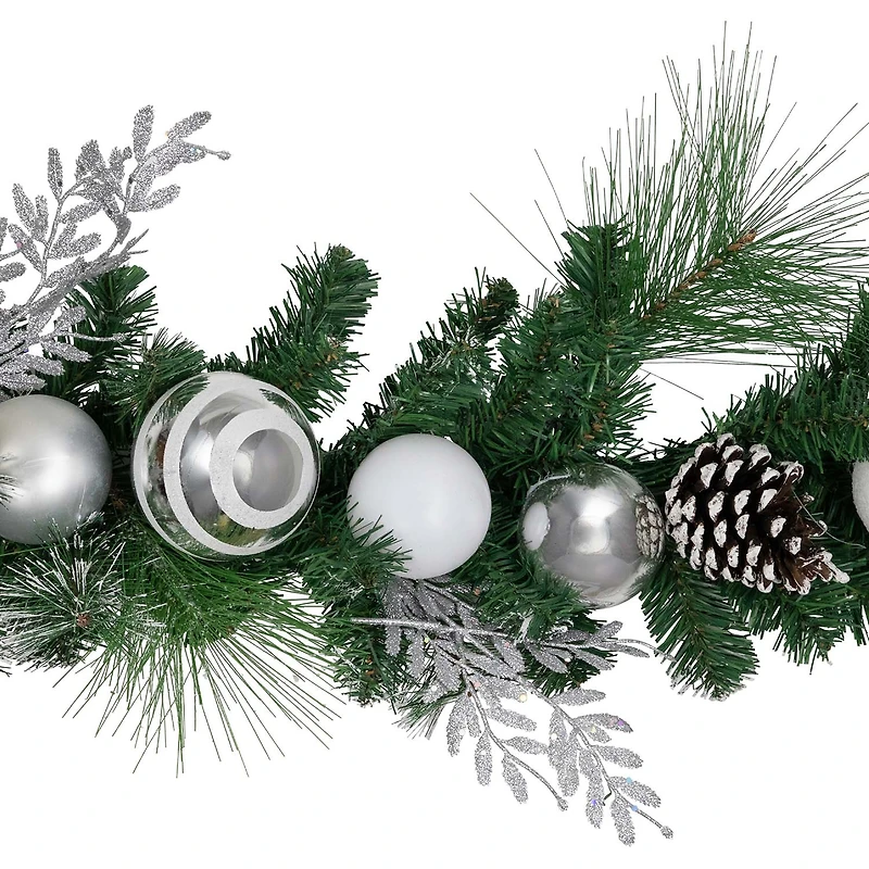 Northlight Pine Needle Unlit Christmas Indoor Garland