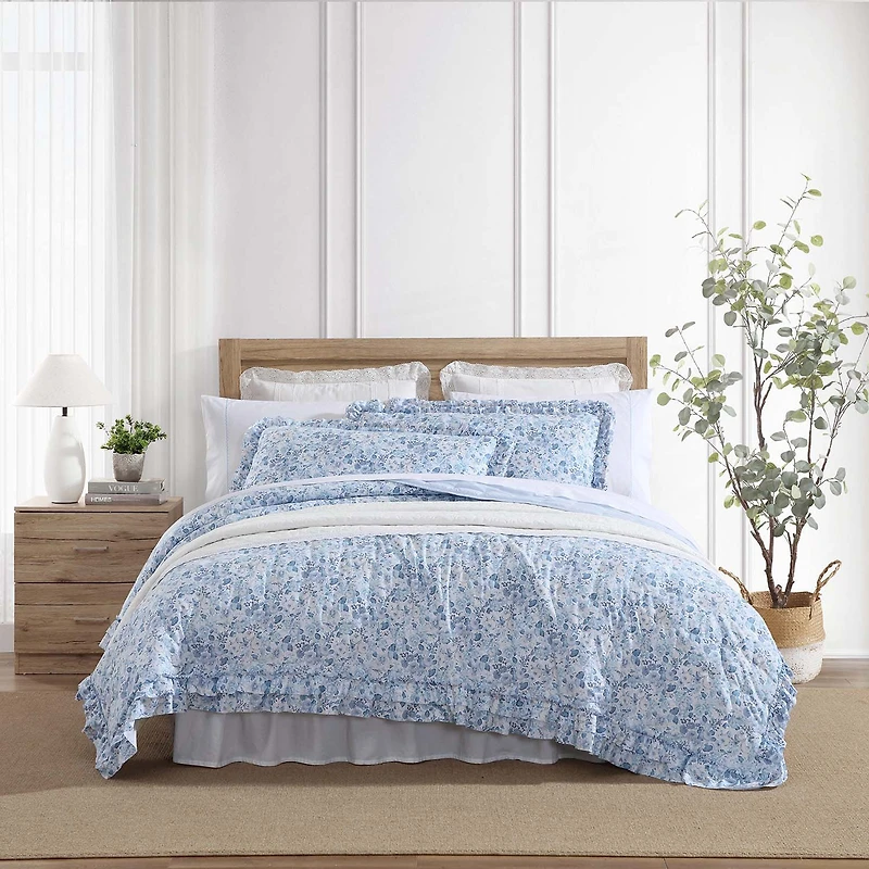 Laura Ashley Quartet Quilt Set