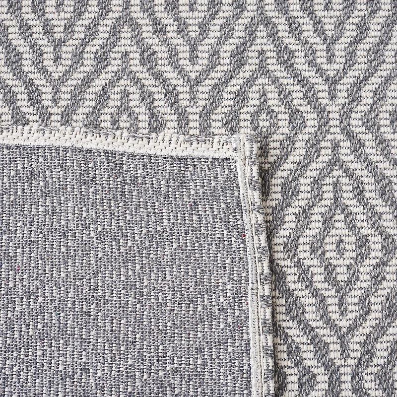 Martha Stewart Gemma Geometric 5' X 7' Indoor Rectangle Area Rug