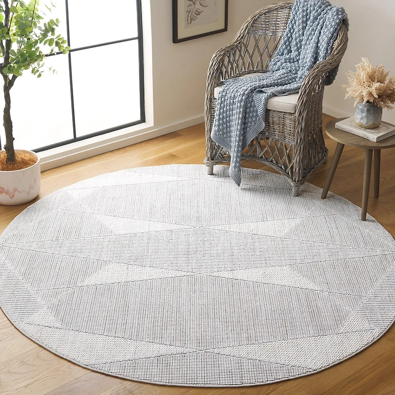 Martha Stewart Tony Geometric 6'7" X 6'7" Indoor Round Area Rug"
