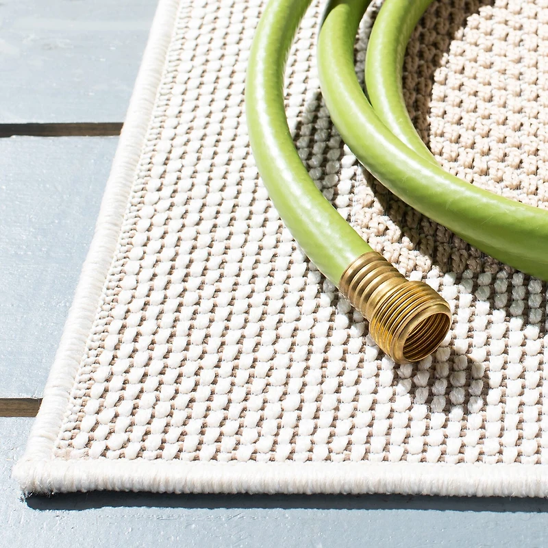 Martha Stewart Alena Bordered Washable Outdoor Rectangular Area Rug