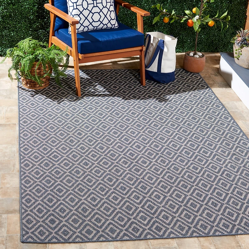 Martha Stewart Eve Geometric 6'7" X 8'7" Outdoor Rectangular Area Rug"
