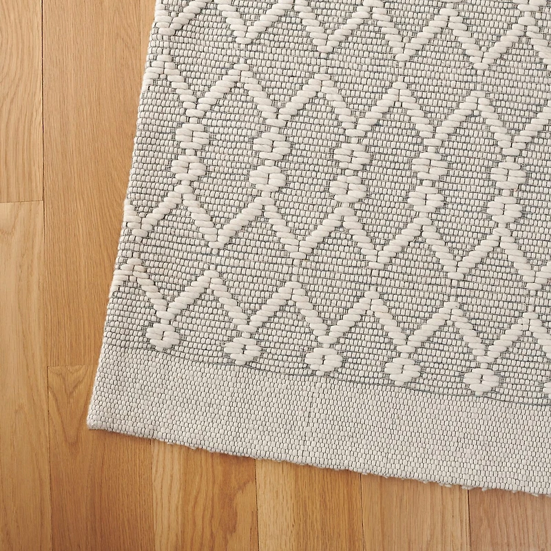 Martha Stewart Aria Bordered Loomed 6' X 6' Indoor Square Area Rug