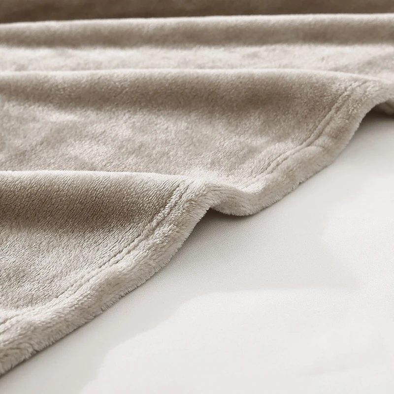 Poppy & Fritz Solid Ultra Soft Blanket
