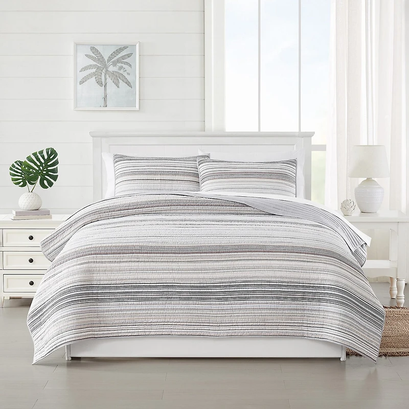 Oceanfront Resort Navarre Yarn Dye Stripe Quilt Set