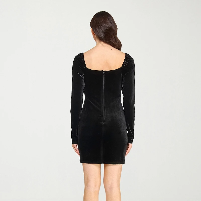 City Triangle Womens Juniors Square Neck Long Sleeve Fitted Velvet Bodycon Dress