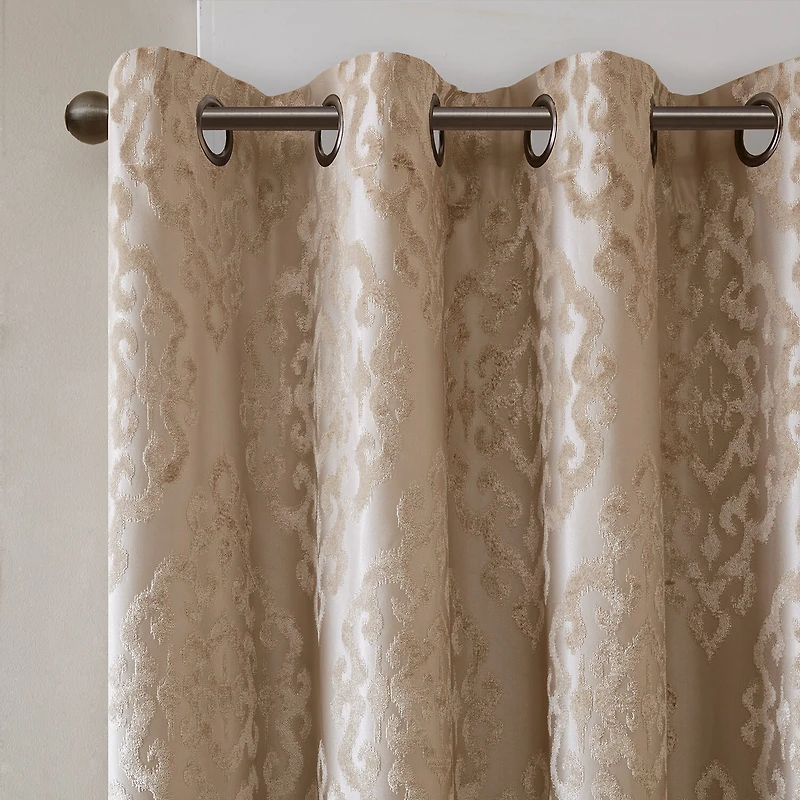 Madison Park Elysia Knitted Jacquard Damask Grommet Top Energy Saving 100% Blackout Single Curtain Panel