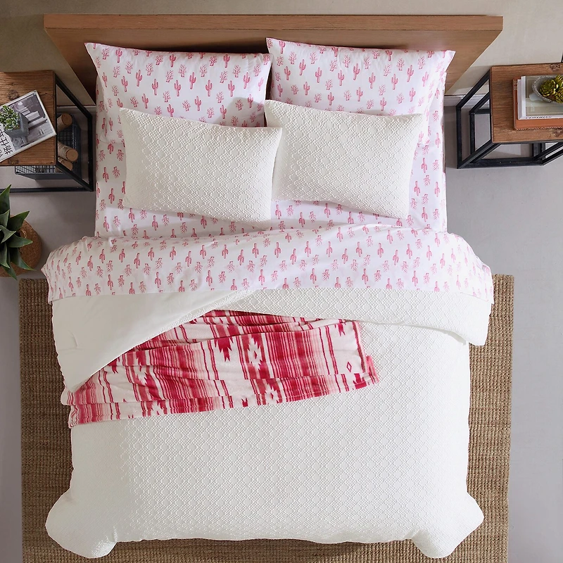Wrangler Sedogeometric Embossed Midweight Easy Care Comforter Set