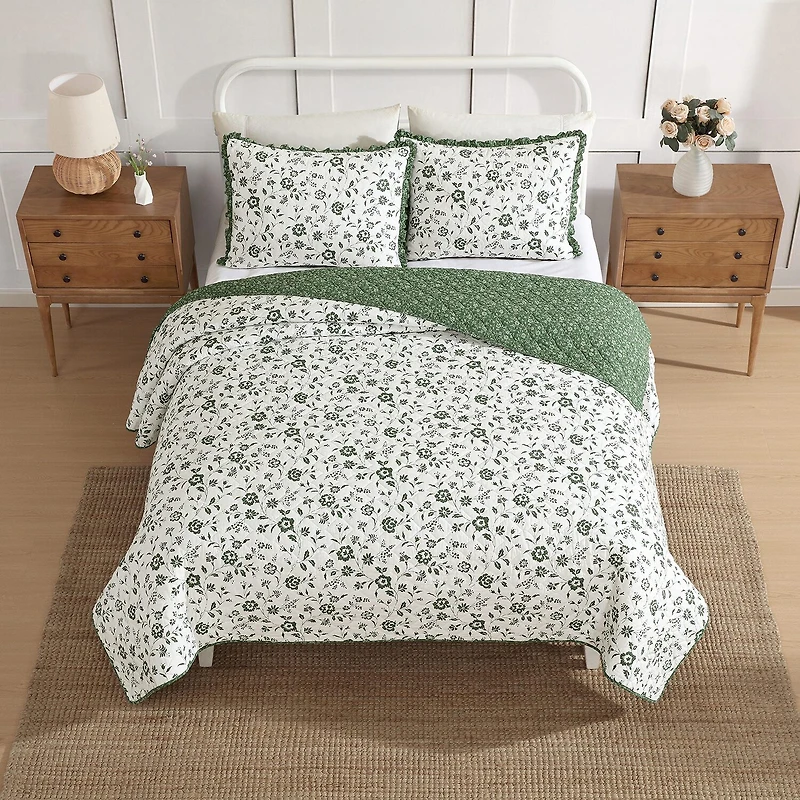 Laura Ashley Miranda Easy Care Quilt Set