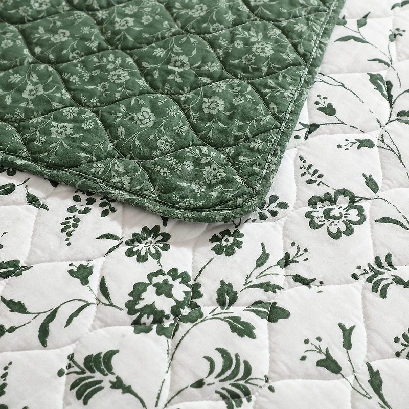 Laura Ashley Miranda Easy Care Quilt Set
