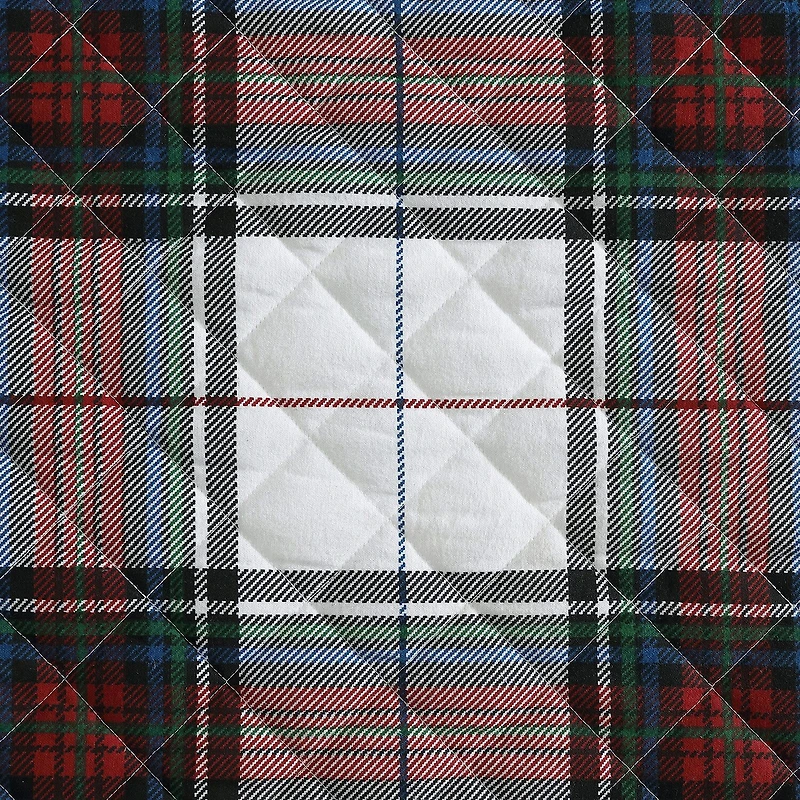 Eddie Bauer Holiday Plaid Easy Care Quilt Set