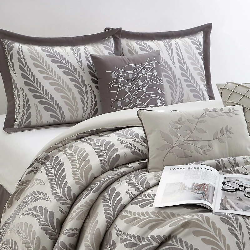 Stratford Park Quinn 7-pc Midweight Complete Bedding Set