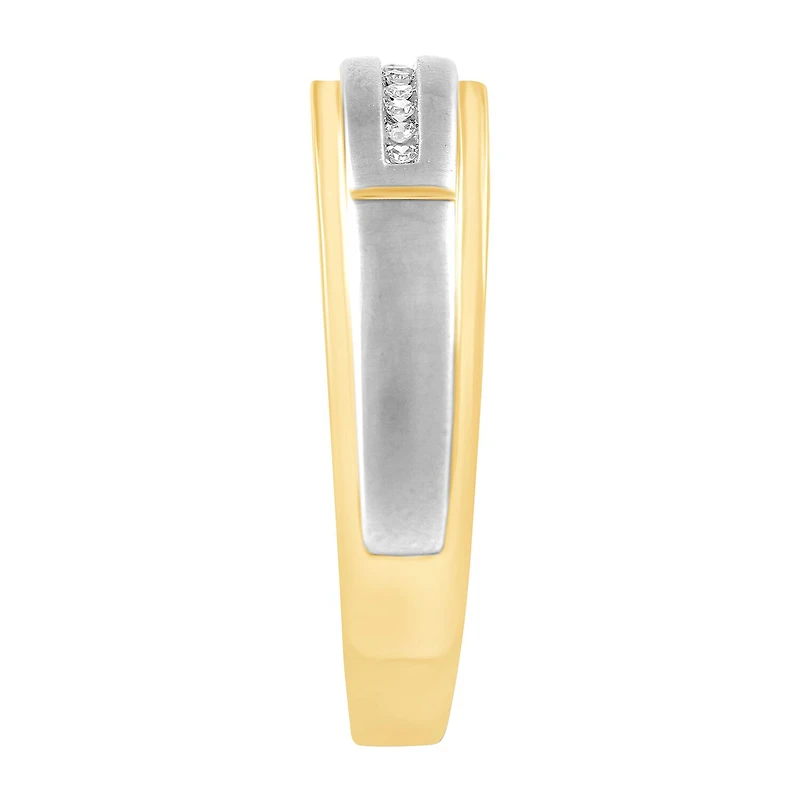 Mens 1/6 CT. T.W. Natural Diamond 10K Gold Wedding Band