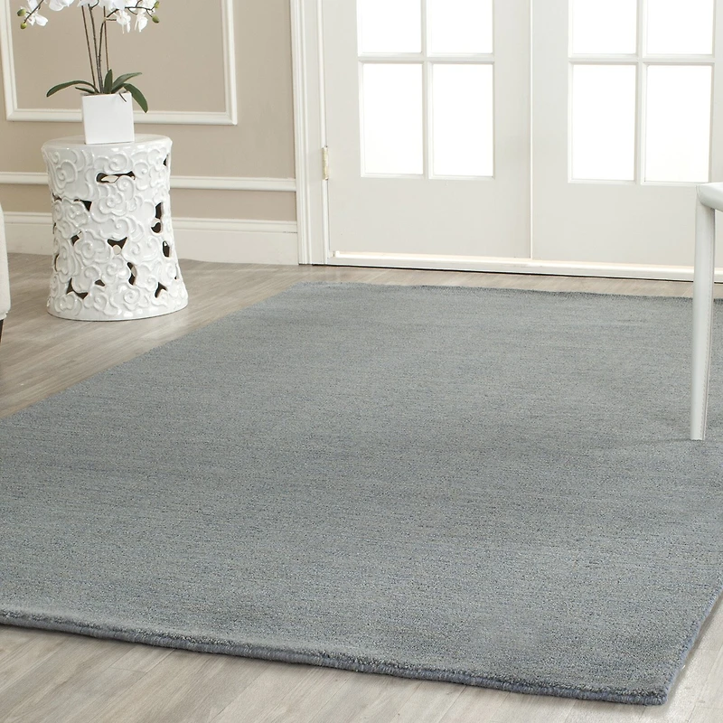 Safavieh Himalaya Collection Letters Solid Area Rug