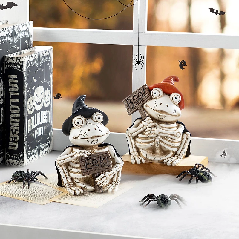 Glitzhome 7"H Halloween Resin Skeleton Frogs 2-pc. Halloween Tabletop Decor