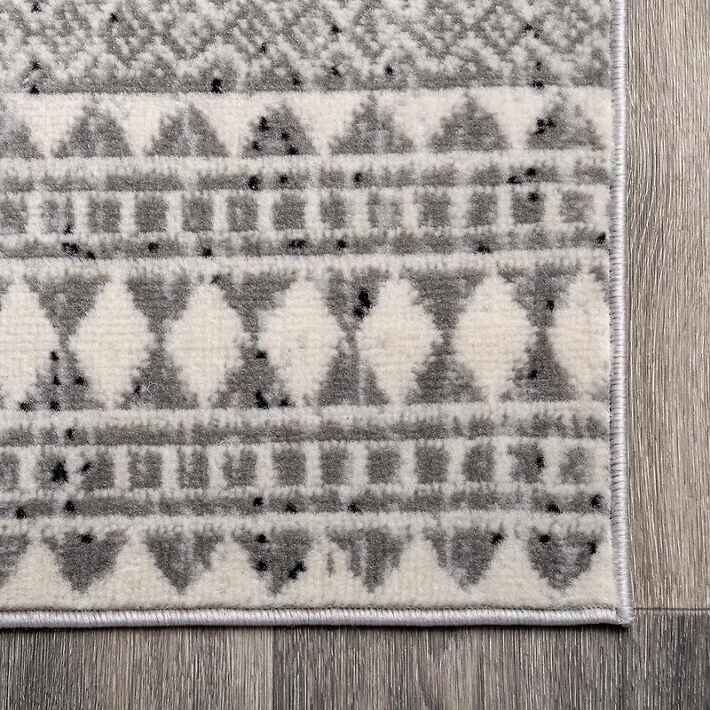 Nuloom Catherine Henna Tribal Bands Banded Indoor Rectangular Accent Rug