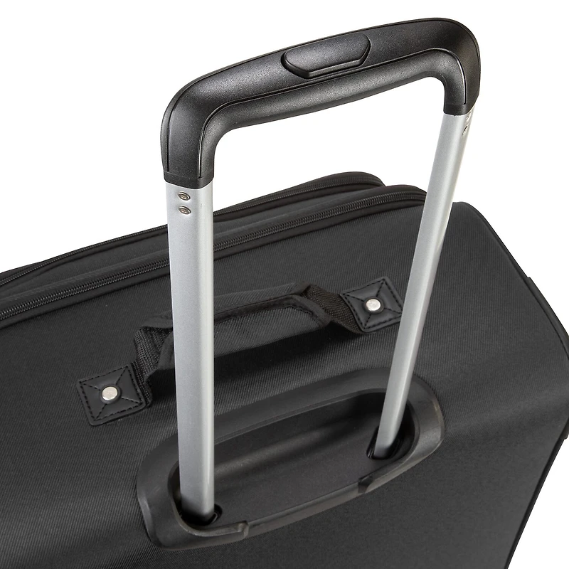 Skyway Everett 28 Inch Softside Lightweight Checked Spinner Luggage