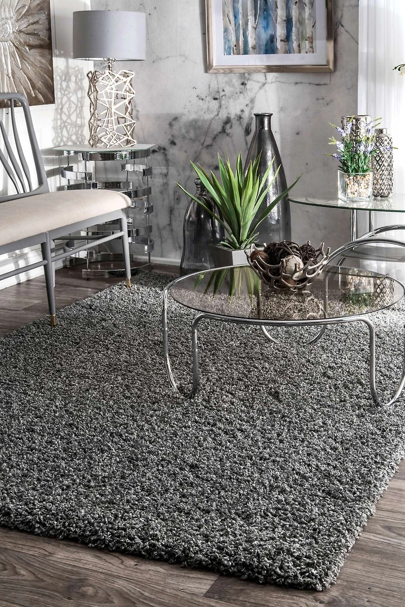 nuLoom Marleen Plush Shag Rug