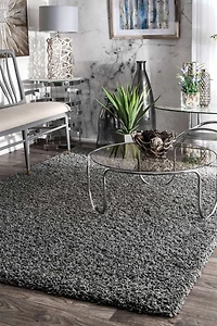 nuLoom Marleen Plush Shag Rug