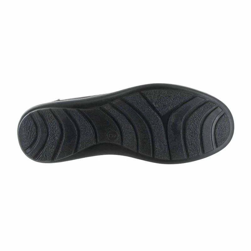 Easy Street Ultimate Womens Round Slip-On Shoe