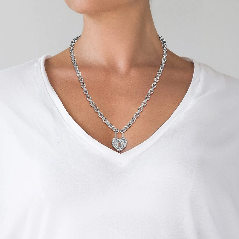 JS Jessica Simpson Silver Tone Womens Glass Alloy Heart 17 Inch Pendant Necklace